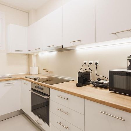 אתונה Fully Renovated Luxurious Semi-Basement Studio מראה חיצוני תמונה