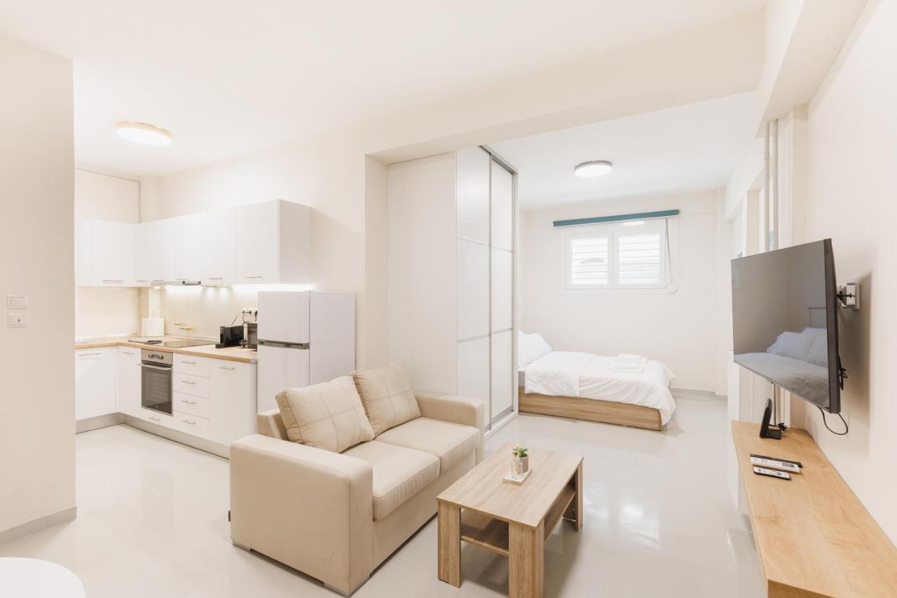 אתונה Fully Renovated Luxurious Semi-Basement Studio מראה חיצוני תמונה