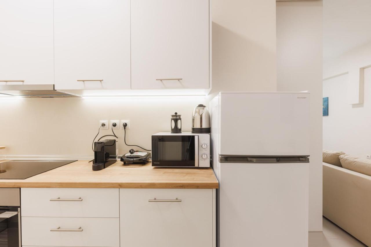 אתונה Fully Renovated Luxurious Semi-Basement Studio מראה חיצוני תמונה